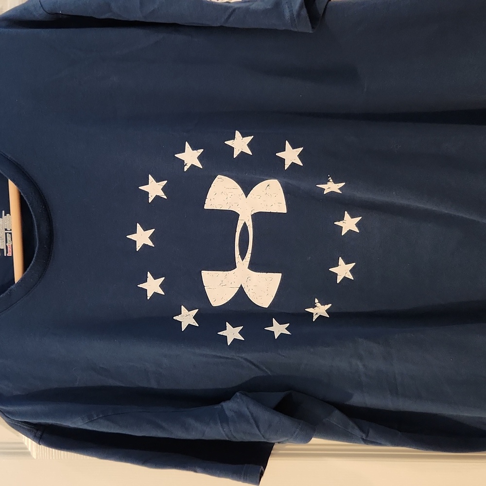 Under Armour T-shirt - Picture 2 of 5